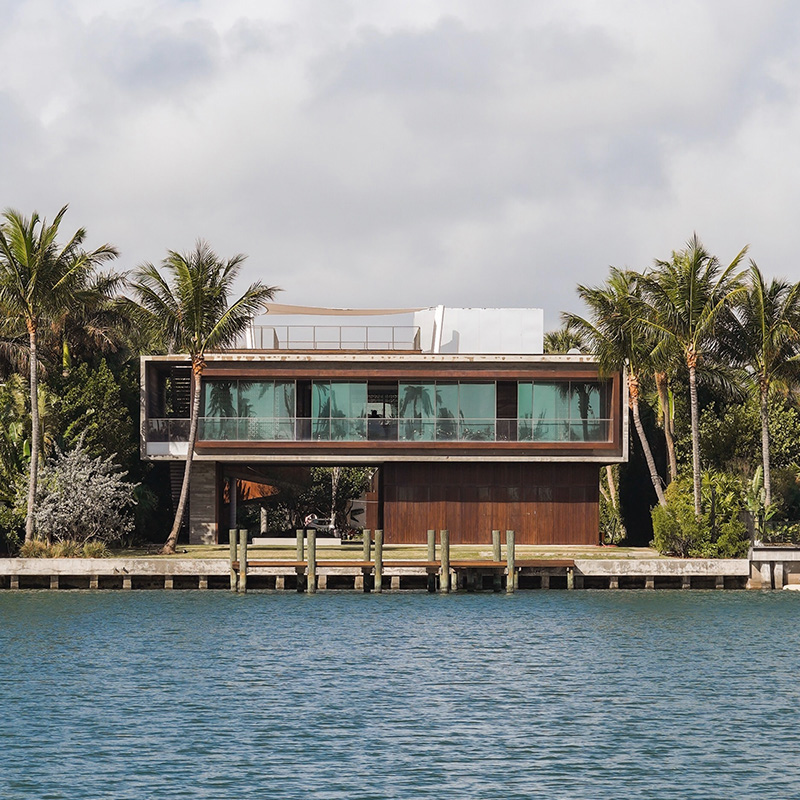 Luxury waterfront modern home in Miami Beach.